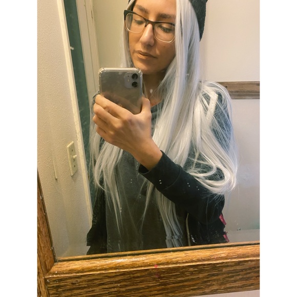 Meet your Posher! Leah Beee - Picture 15 of 16